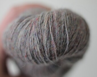 Dundaga wool tweed wool yarn 6/1 Lace weight fingering natural rustic wool non superwash wool yarn light gray with multicoloured speckles