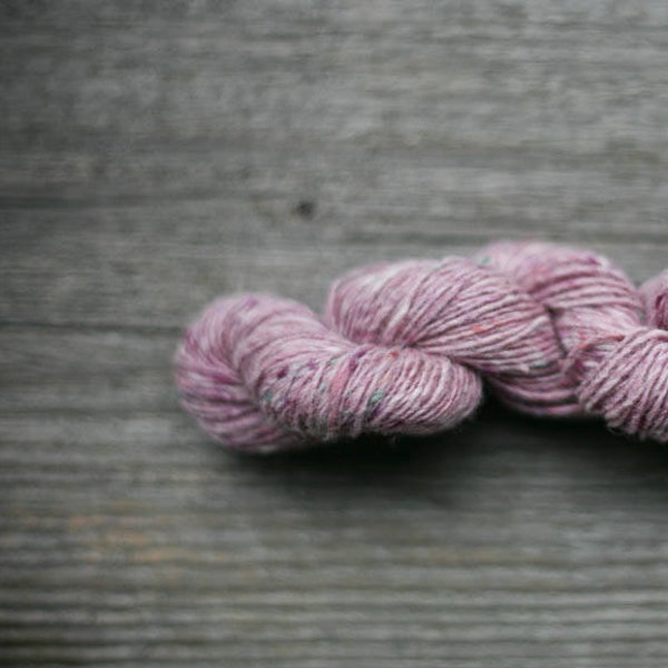 Tweed yarn 100gr, 50gr or 25gr mini skeins Donegal Soft merino tweed Merino wool Hand knitting yarn Pink tweed yarn 5541 Ahearne