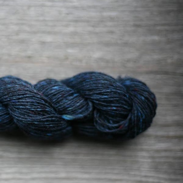 Donegal Soft merino tweed Merino wool knitting wool yarn 1ply  Donegal tweed Dark blue tweed yarn 5514 GLYDE