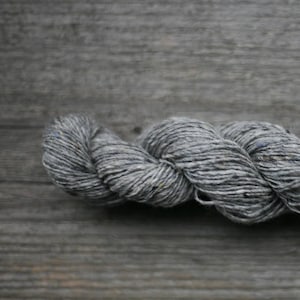 Soft merino yarn Tweed yarn 100gr, 50gr or 25gr mini skeins Donegal Soft merino tweed Merino wool yarn Gray tweed yarn 5509 Greese
