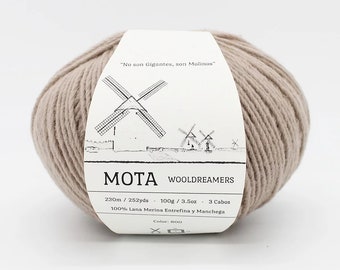 WoolDreamers yarn Mota Z twist yarn 100% non superwash  wool yarn color 800 light beige