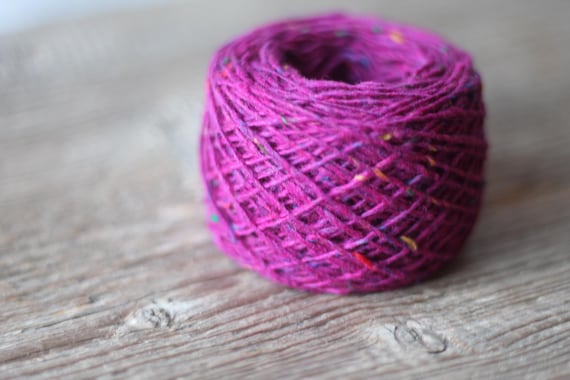 Magenta Wool Yarn with Colorful Neps Soft Donegal tweed - Worsted Weight colour 5566 FUSCHIA