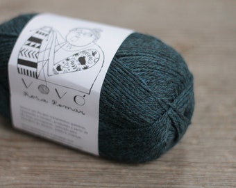 Retrosaria Rosa Pomar Mungo worsted weight yarn natural wool