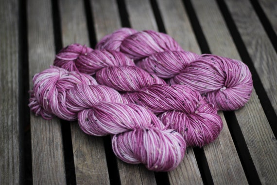 Hand dyed soft Donegal tweed yarn Fingering weight Art yarn OOAK Tweed yarn Merino wool Hand knitting yarn
