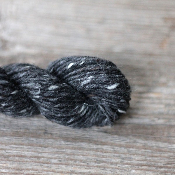 Donegal Kilcarra Tweed yarn 100gr or 50gr cakes Pure new wool yarn Hand knitting yarn tweed Aran tweed 4582 Fintown anthracite gray