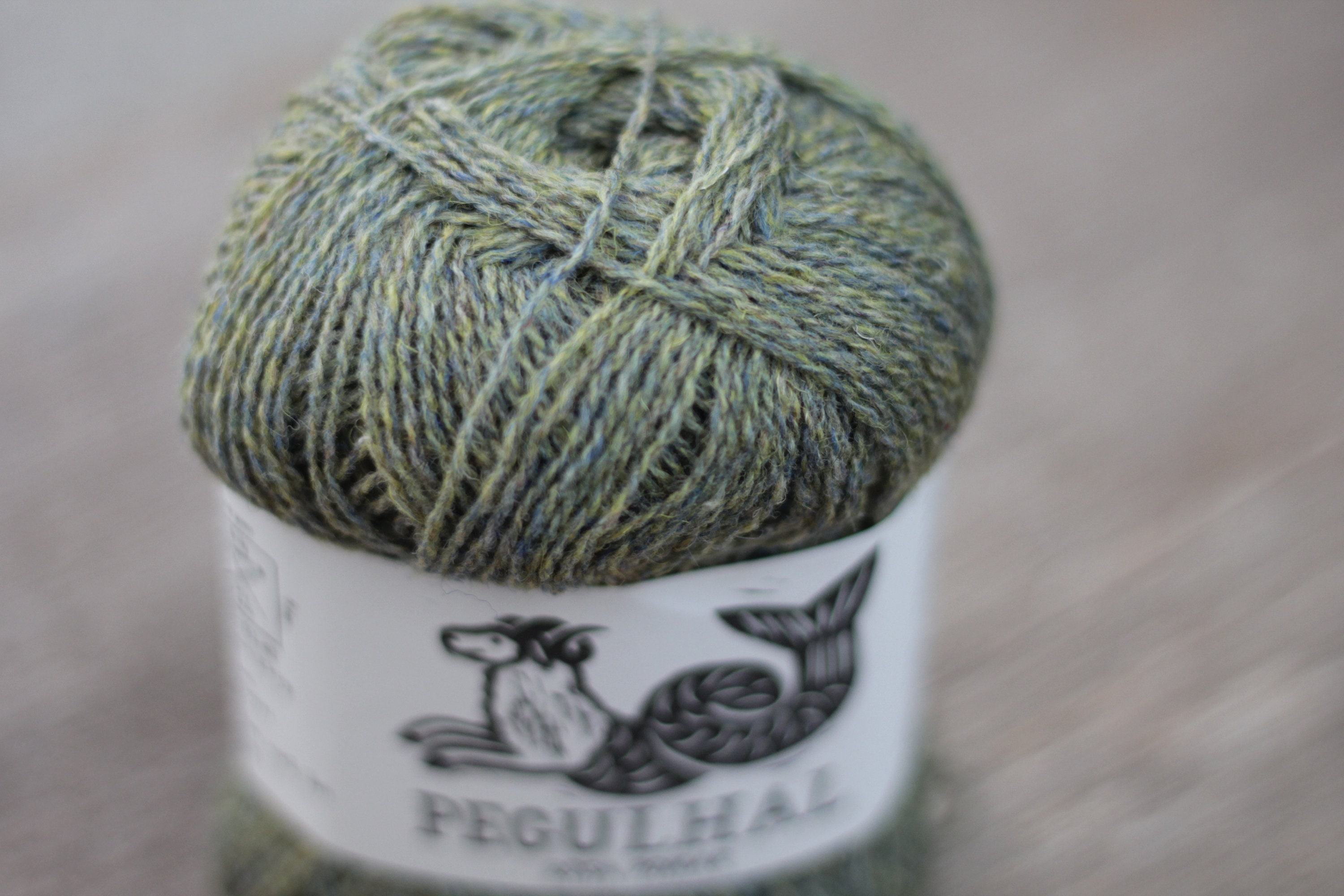 Retrosaria Rosa Pomar Pegulhal fingering weight yarn natural