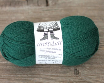 Retrosaria Rosa Pomar Mondim fingering/sock weight yarn Sock yarn Wool yarn Mondim color 103 bright green