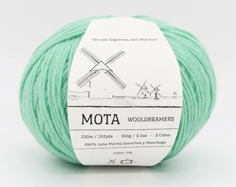 Light Blue Wool Yarn: Mota Z Twist DK Worsted, Non Superwash
