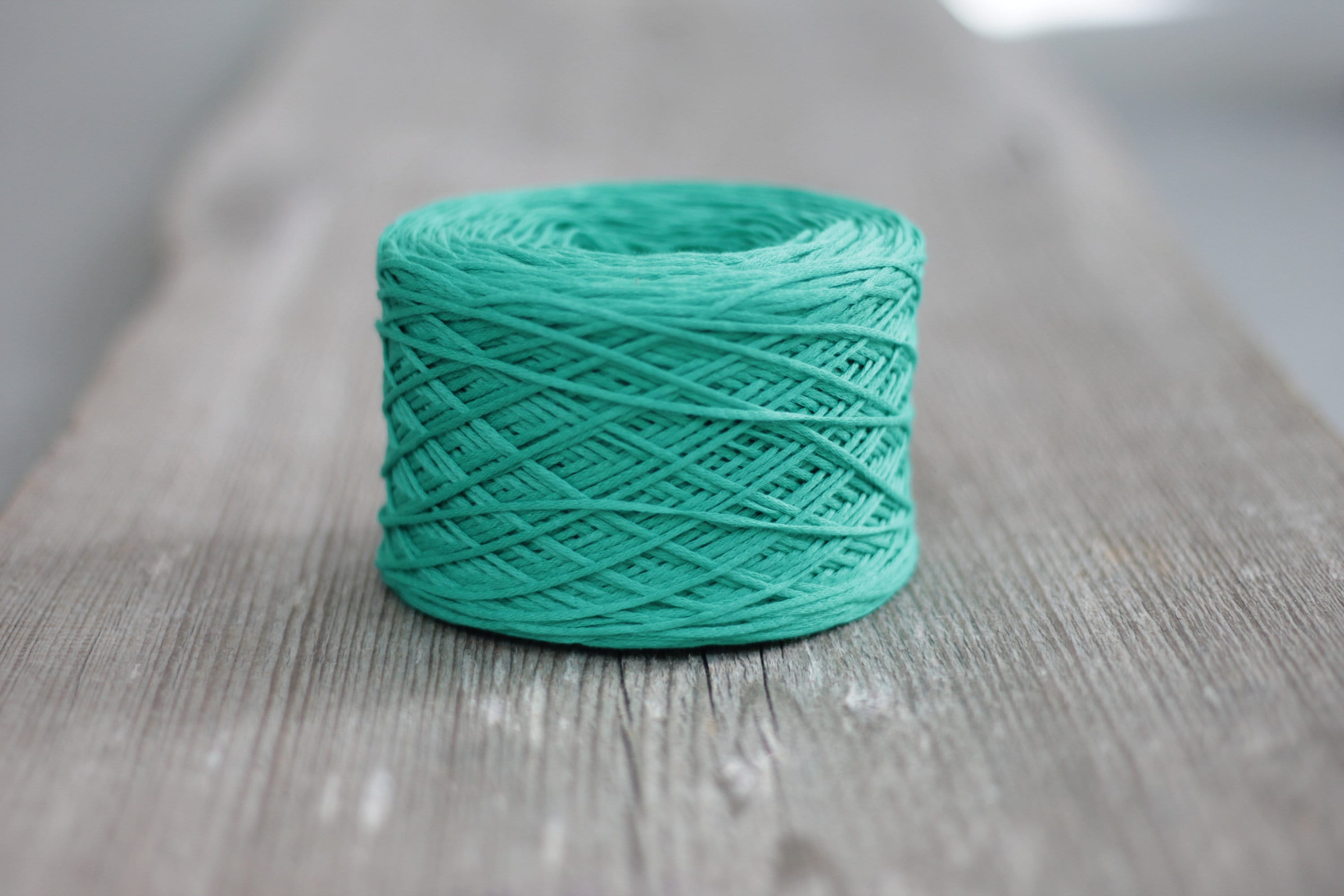 Gauguin Pure 100% Cotton yarn Knitting Yarn Crocheting Spun in a chain yarn Color : SKO Bright Green