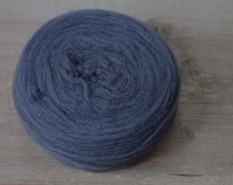 Unspun wool pre yarn Untwisted wool yarn Pencil rowing Spinning or felting fiber