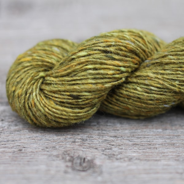 Tweed yarn 100gr, 50gr or 25gr mini skeins Donegal Soft merino tweed Merino yarn Hand knitting yarn Green tweed yarn 5581 Lime