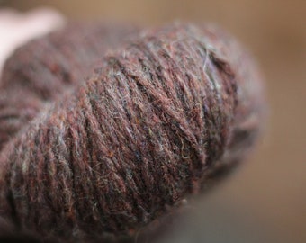 Dundaga wool tweed yarn 6/2  natural rustic wool non superwash wool yarn DK weight wool yarn dark brown with speckles