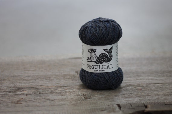 Retrosaria Rosa Pomar Pegulhal fingering weight yarn natural