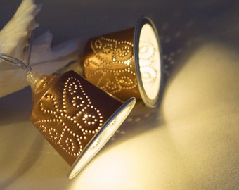 Lichterkette aus Kaffeekapseln in apriko Schmetterling mit 10er LED und Batteriebetrieb