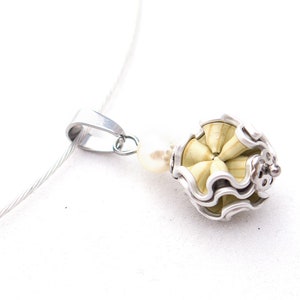 Necklace or necklace in an upcycling look made from coffee capsules in Vanilio cream image 1