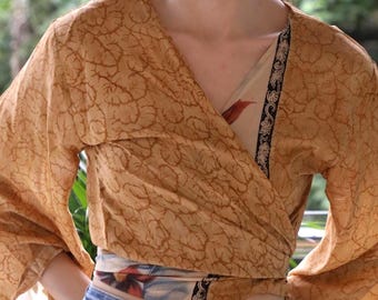 Seide Boho Beige Wickel Top / Bell Ärmel Festival Krawatte vorne Bluse PSW1687