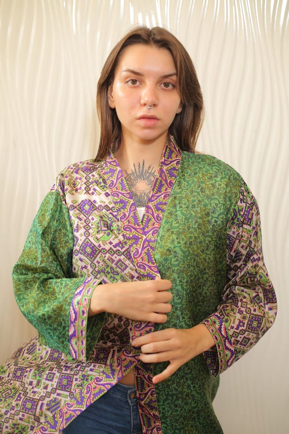 Kimono in pura seta bianco sporco, con maniche a kimono, stile