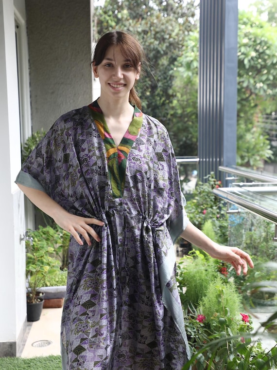 Kaftan de seda pura cinza com estampa abstrata, kaftan de seda
