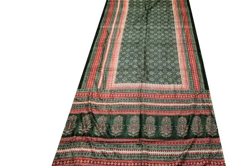 Vintage Indian Pure Silk Saree Wrap Sarong Printed Sari Ethnic Traditional Textile Recycle Fabric Recycle Clothing Dress Material PSS11547