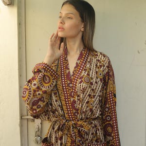 Off White And Brown Pure Silk Kimono Robe Unisex Dressing Gown Women Wear Long Party Wear Gown Maternity Robe Kimono Dress Robe PS KMO4984