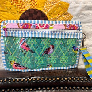 Projecttasje klein schoudertasje Tula Pink Strawberry Finch