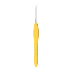 May include: A yellow crochet hook with a metallic silver tip. The handle features the printed text 4/0 and 2.5mm. The tool has a smooth, ergonomic grip design with a tapered neck leading to the hook, providing a clear view of the size markings.
