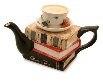 Charles Dickens &#39;Books & Tea&#39; Teapot.