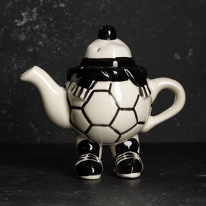 Walking football teapot-black