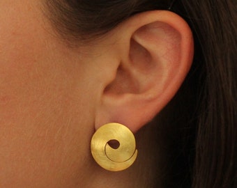 Gold Studs, Gold Earrings, Brushed Gold Earrings, Swirl Earrings, Round Circle Stud Earrings, Minimalist Earrings, Gold Vermeil