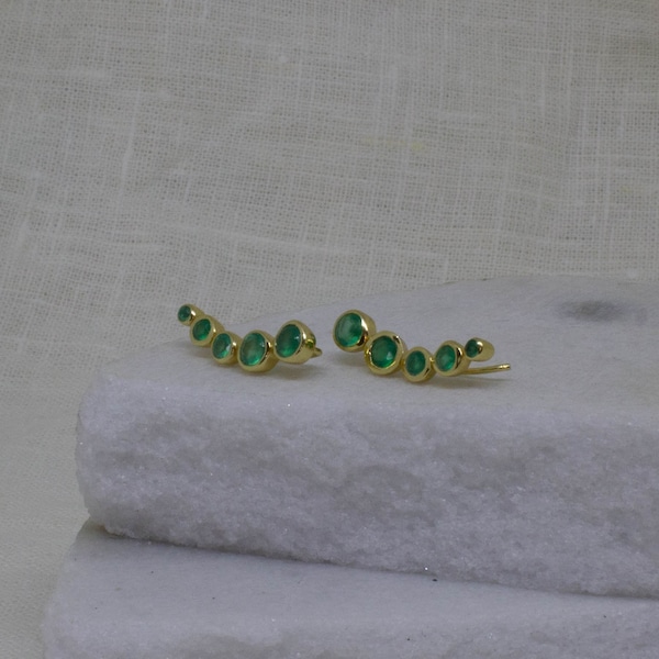 Boucles d'oreilles grimpeur avec pierres précieuses, crochets d'oreille en onyx vert, crochets d'oreille en or et onyx