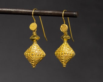 Gold Granulation Earrings, Intricate Drop Earrings, Detailed Gold Drops, Balinese Granulation