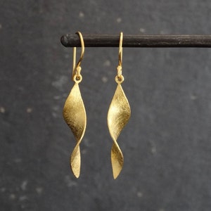 Gold Earrings, Brushed Gold, Gold Twist Earrings, Matt Gold Vermeil, Minimal Earrings, Dangle Earrings, Gold Drop Earrings, Matt Gold