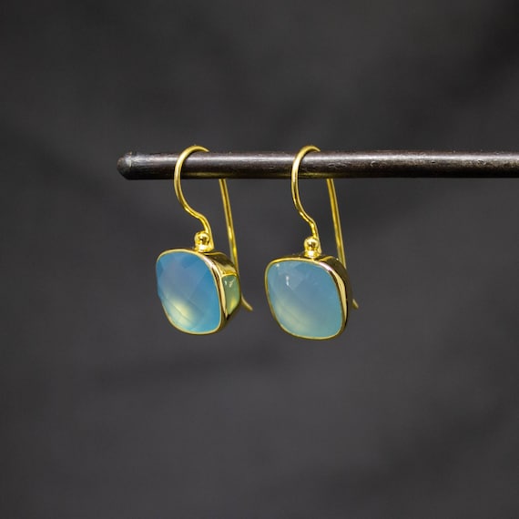 Orecchini in argento sterling con calcedonio blu: gioielli pendenti con castone - Italia