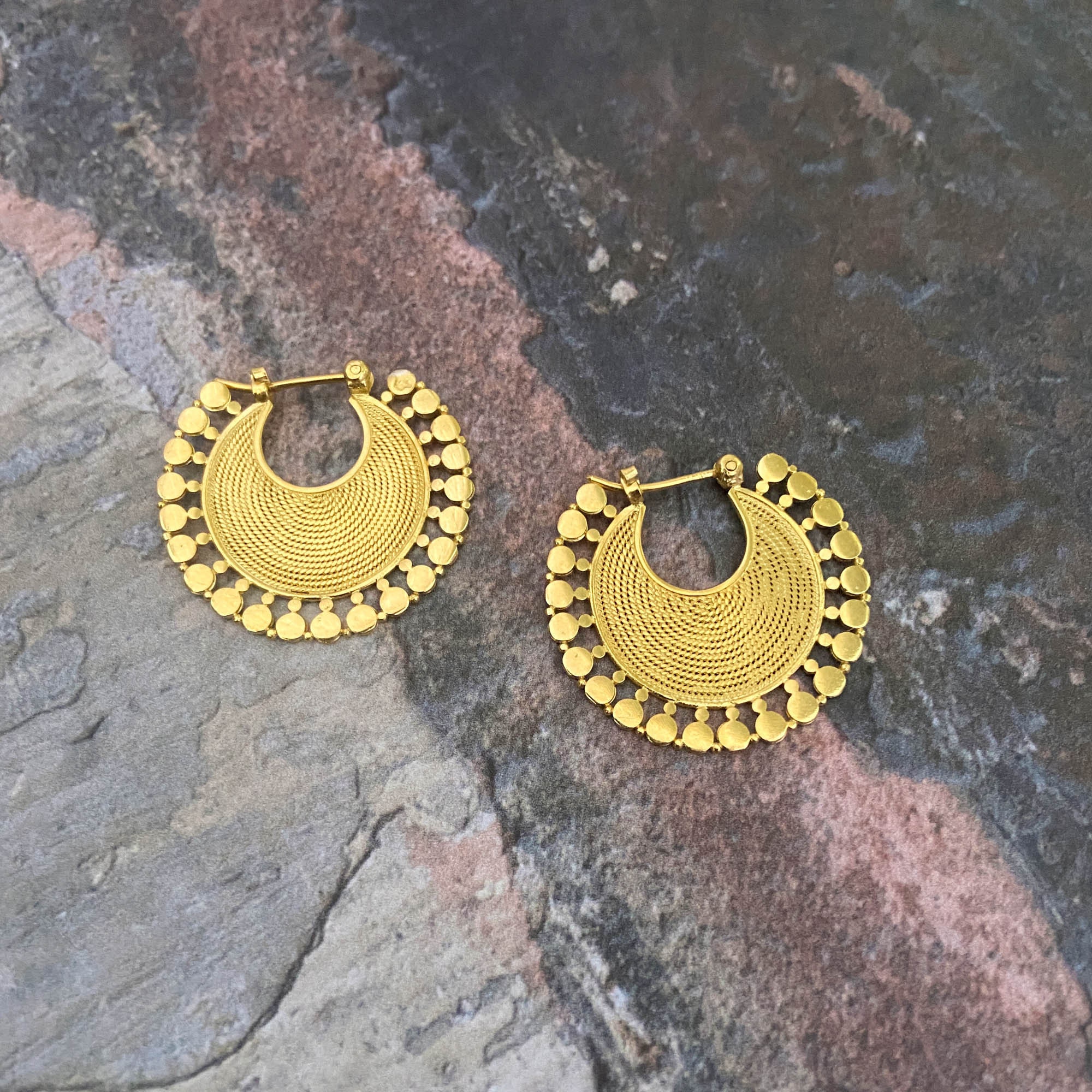 Simple gold store bali design