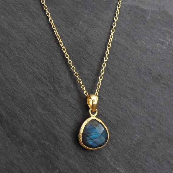 Labradorite Necklace Gold-plated Y-style with Teadrop Pendant Labradorite Necklace Gold-plated Y-style with Teadrop Pendant