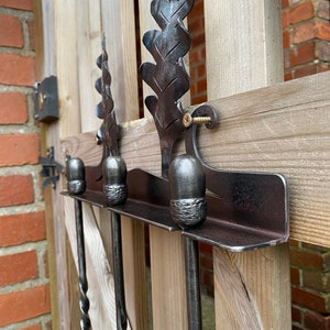 Acorn handle fire set
