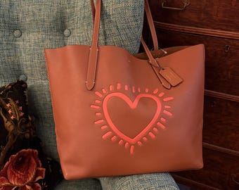 coach トートバッグ Coach 2005 Soho Lady Bumble Bee Signature Optic Purple Canvas