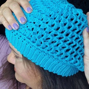 3D HoneyComb Hat / Messy Bun Hat Crochet Pattern