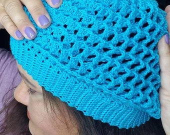 3D HoneyComb Hat / Messy Bun Hat Crochet Pattern
