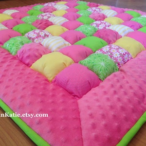 Bubble Quilt Puff Quilt for Baby Floor Time Tummy Time Mat PINK GREEN YELLOW