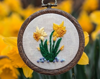 Daffodils - The Country Garden Collection - Embroidery Kit