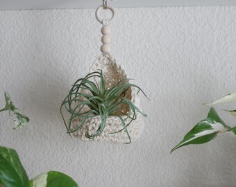Solis Air Plant Pod-  Digital Crochet Pattern- PDF File Format