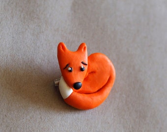 Clay Fox Brooch, Animal Brooch for Kids, Forest Animal Brooch, Autumn Pin for Scarf, Fox Wearable Accessories, Snuggly Fox Pin Brooch Kids