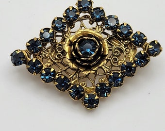 Vintage Rhinestone Brooch Filigree Pin