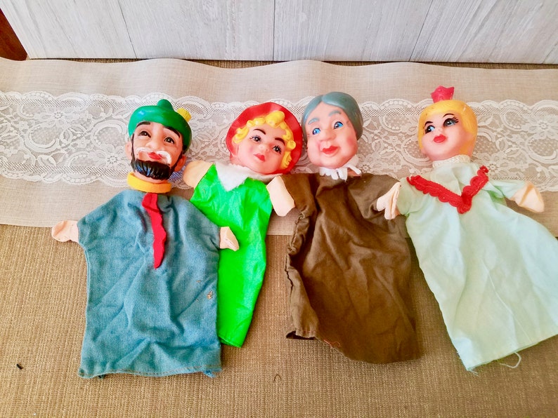 Vintage Worlds Famous Fairy Tale Puppet Show Puppets Red Riding Hood Story puppets Wolf Grandma Woodsman set In Original Box