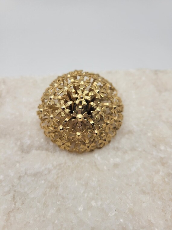 Vintage Dome Flower Pin, Vintage Gold Tone Pin Br… - image 1