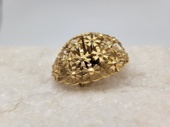 Vintage Dome Flower Pin, Vintage Gold Tone Pin Br… - image 2