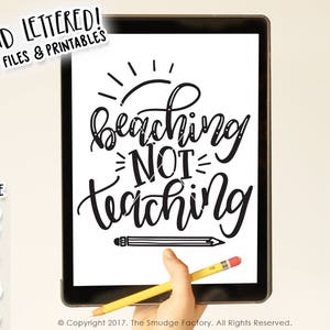 Lehrer SVG, DXF-Datei, Strand nicht unterrichten, Sommerurlaub, Hand beschriftete SVG-Datei schneiden, Strand Grafik Overlay, Unterricht Bleistift