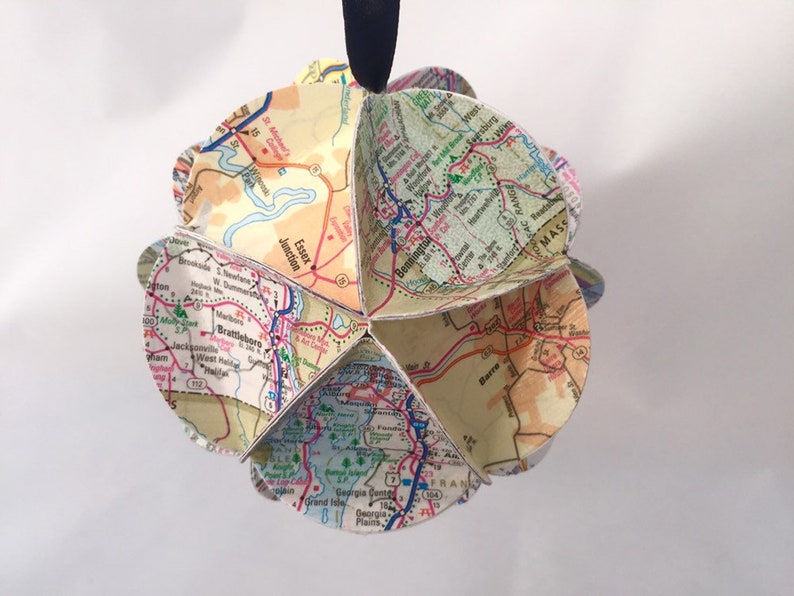 Vermont Ornament, Map ornament, Vermont gift, Traveling gift, Vermont souvenir, Christmas Tree Decoration, Wanderlust gift, Travel gift image 2