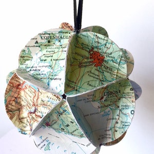 Europe Ornament, European map ornament, Gift for Travelers, Wanderlust gifts, Vacation souvenir, Europe gifts, Europe souvenir, Travel gift image 3